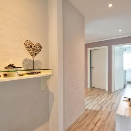 Apartman Lona By Interhome