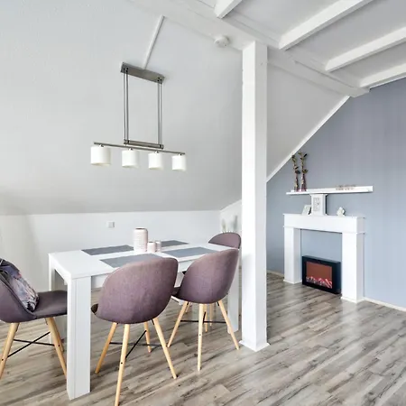 Lona By Interhome Lothe