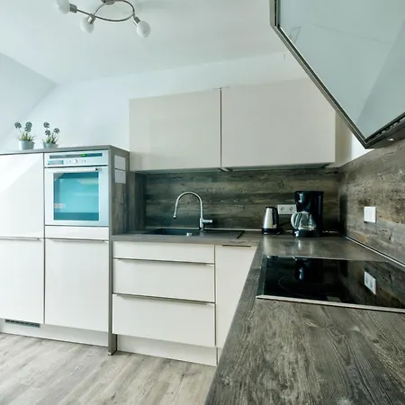 Apartman Lona By Interhome