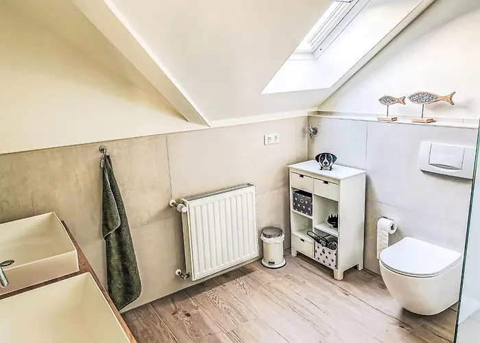 Lona By Interhome Lothe